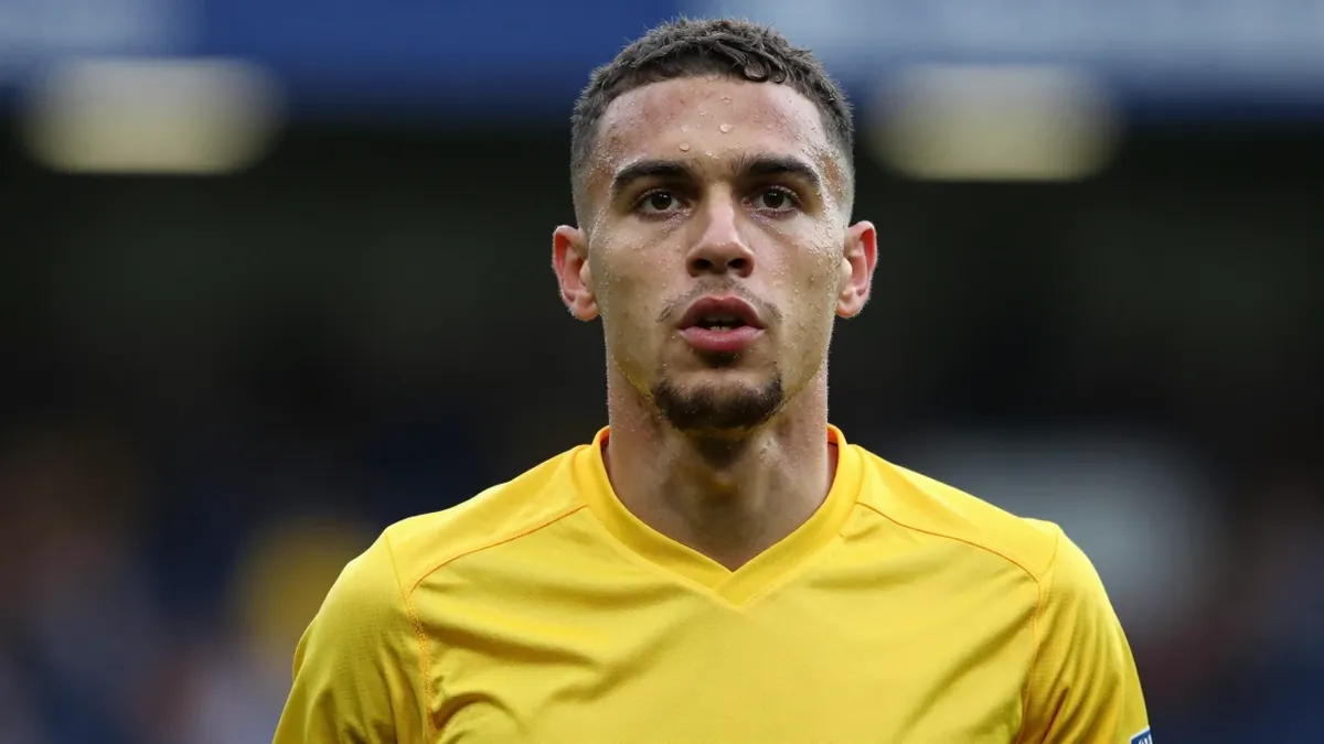 Mansfield Town's League One campaign features a heavy defeat to Reading, a strong win over Luton, and a crucial away...